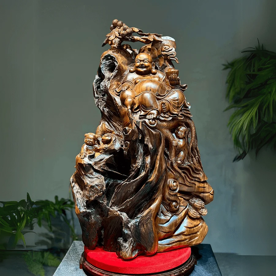 Tượng gỗ bách xanh