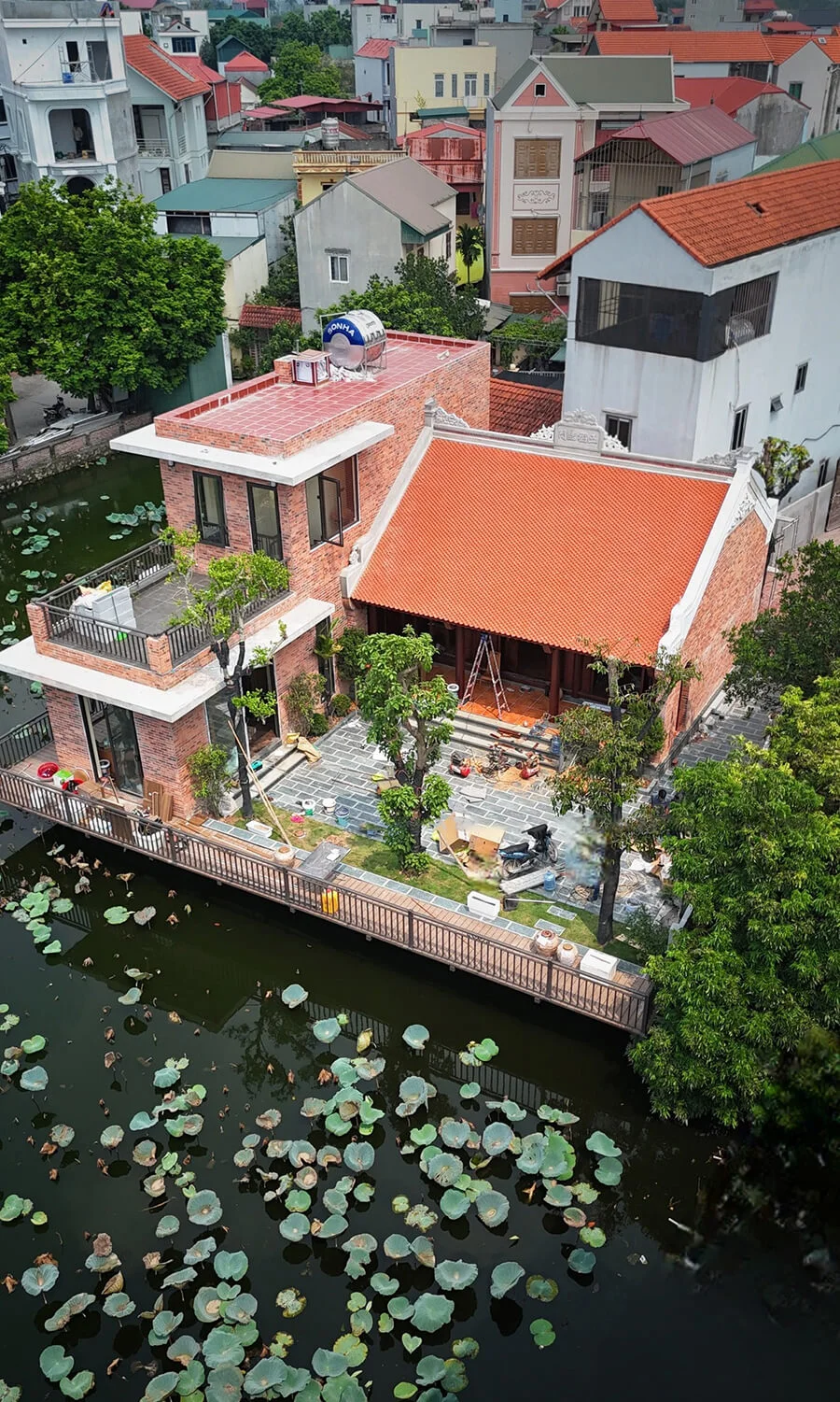 Diện tích và hình dạng khu đất