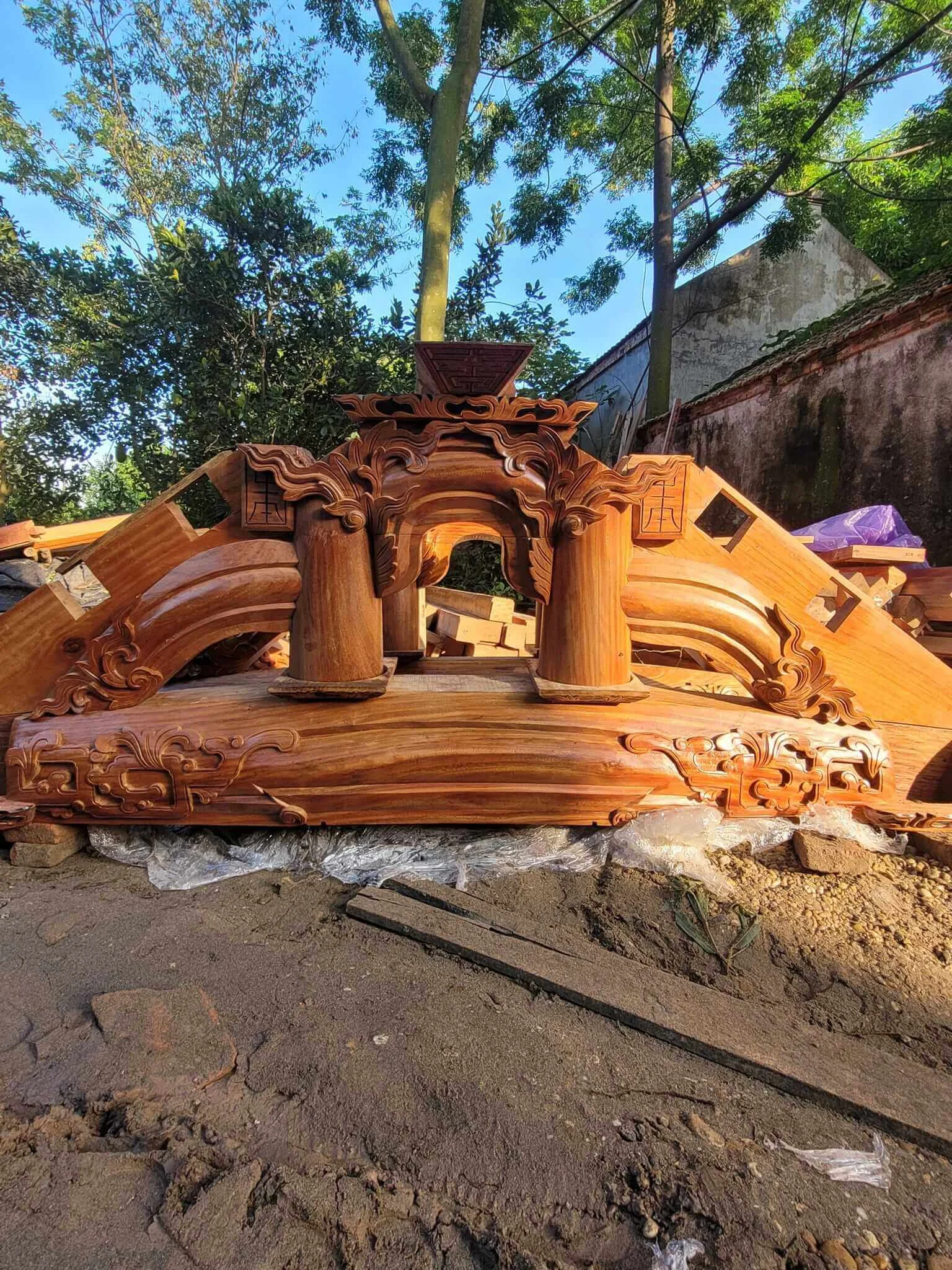 lap-dung-nha-go-3-gian-22-cot-go-lim-cho-gia-chu-tai-bac-ninh