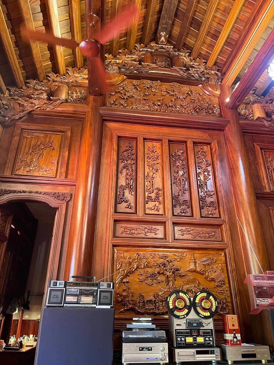nha-go-5-gian-thong-hien-11